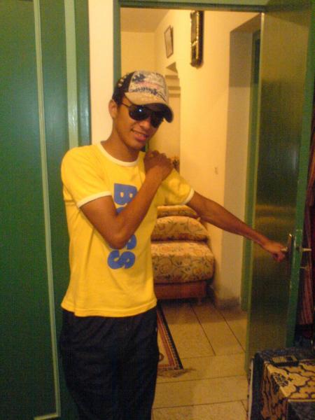 c mon bo cousin je l'aime bcp comment vous le trouve!!!!!!!